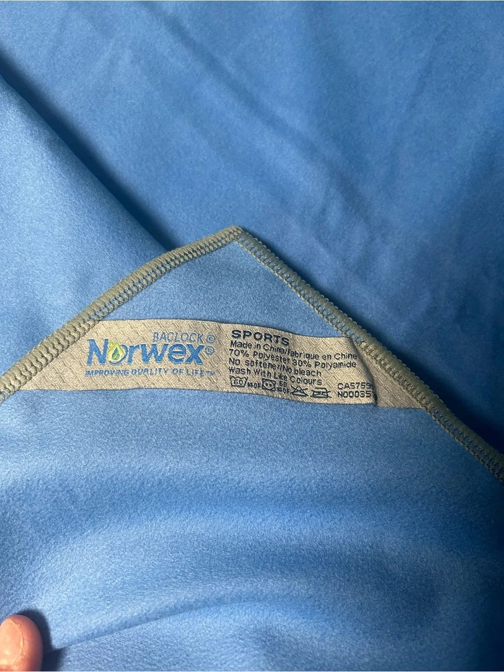 Norwex Full size large active sports towel blue gray with bag